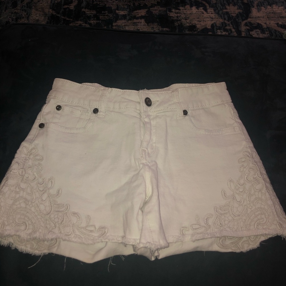 White lace shorts